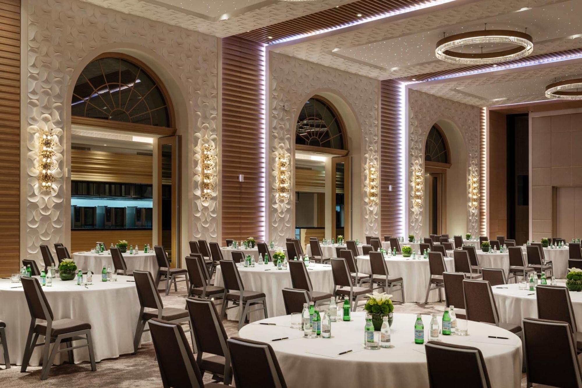 Le Royal Meridien Place Vendome Lusail Exterior photo The ballroom