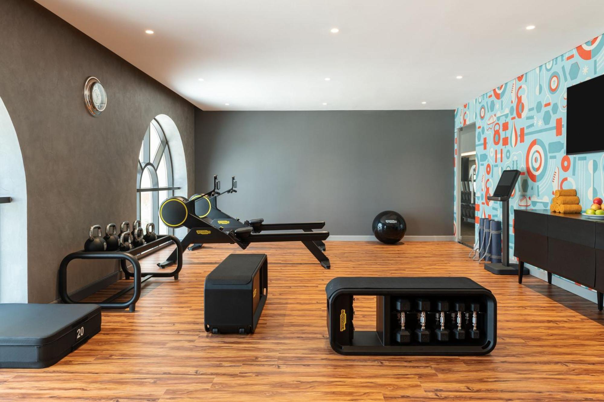 Le Royal Meridien Place Vendome Lusail Exterior photo The gym at the hotel