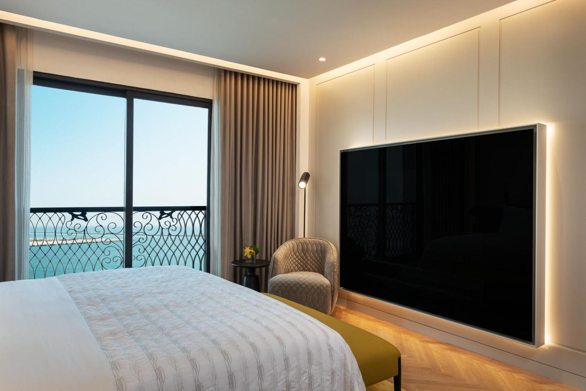 Le Royal Meridien Place Vendome Lusail Exterior photo A bedroom at the hotel