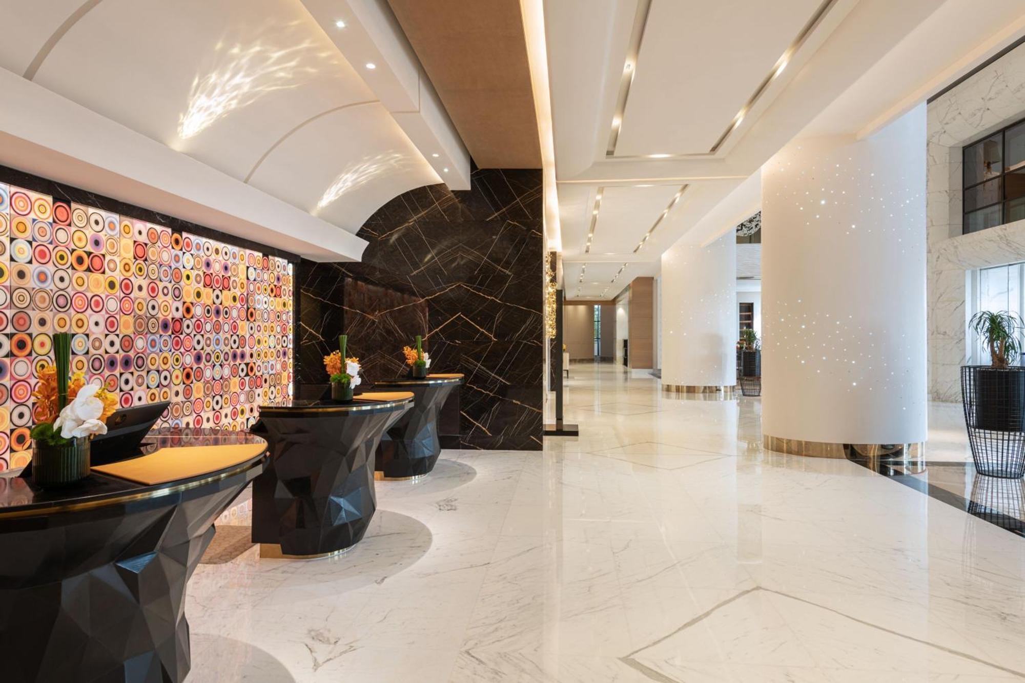 Le Royal Meridien Place Vendome Lusail Exterior photo Lobby